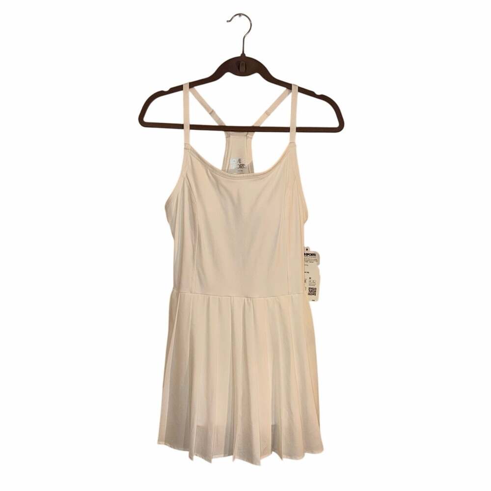 Love & Sports Women’s M White Tennis Dress Pleated Built-In Shorts NWT
